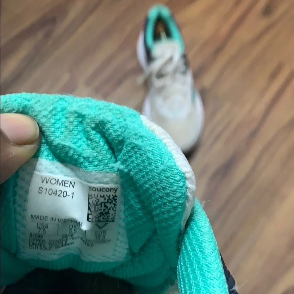Saucony women athletic